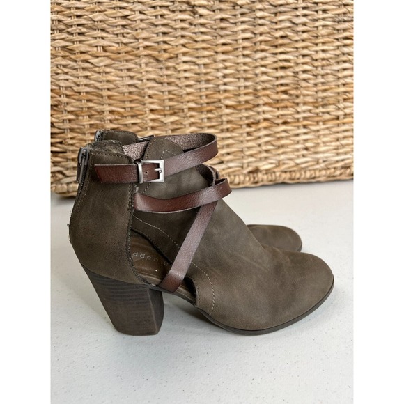 Madden Girl Women's‎ Open Side Strap Buckle Ankle Boots Gray/Brown Heel Size 7 - Picture 7 of 11